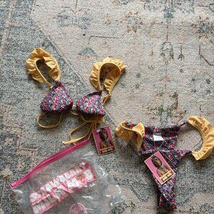 XS Strawberry Milk Mob Bikini- New with tags